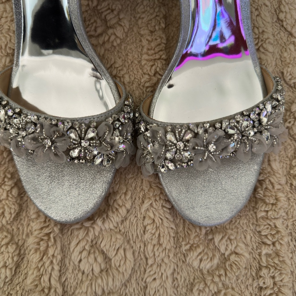 Badgley Mischka Silver Crystal Women's Heels Sz 7. - Picture 5 of 9